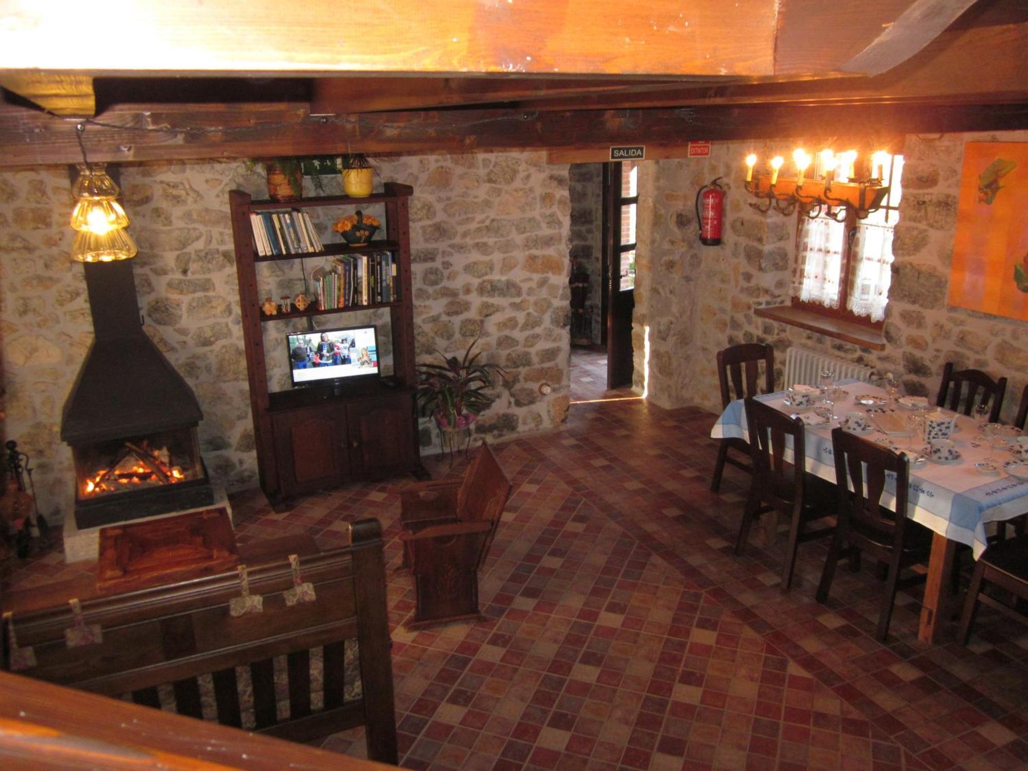 Maison d'hôtes El Conventu Del Asturcon à Lago  Extérieur photo