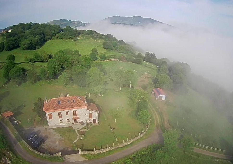 Maison d'hôtes El Conventu Del Asturcon à Lago  Extérieur photo